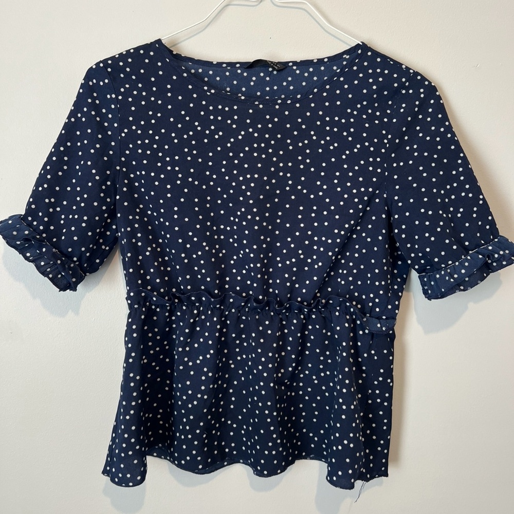 Polka dot royal blue top!